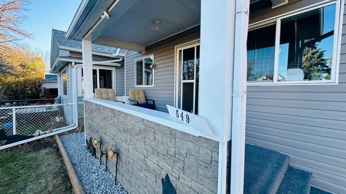 549 5 Street E, Drumheller, Alberta T0J0Y4 For Sale | HouseSigma