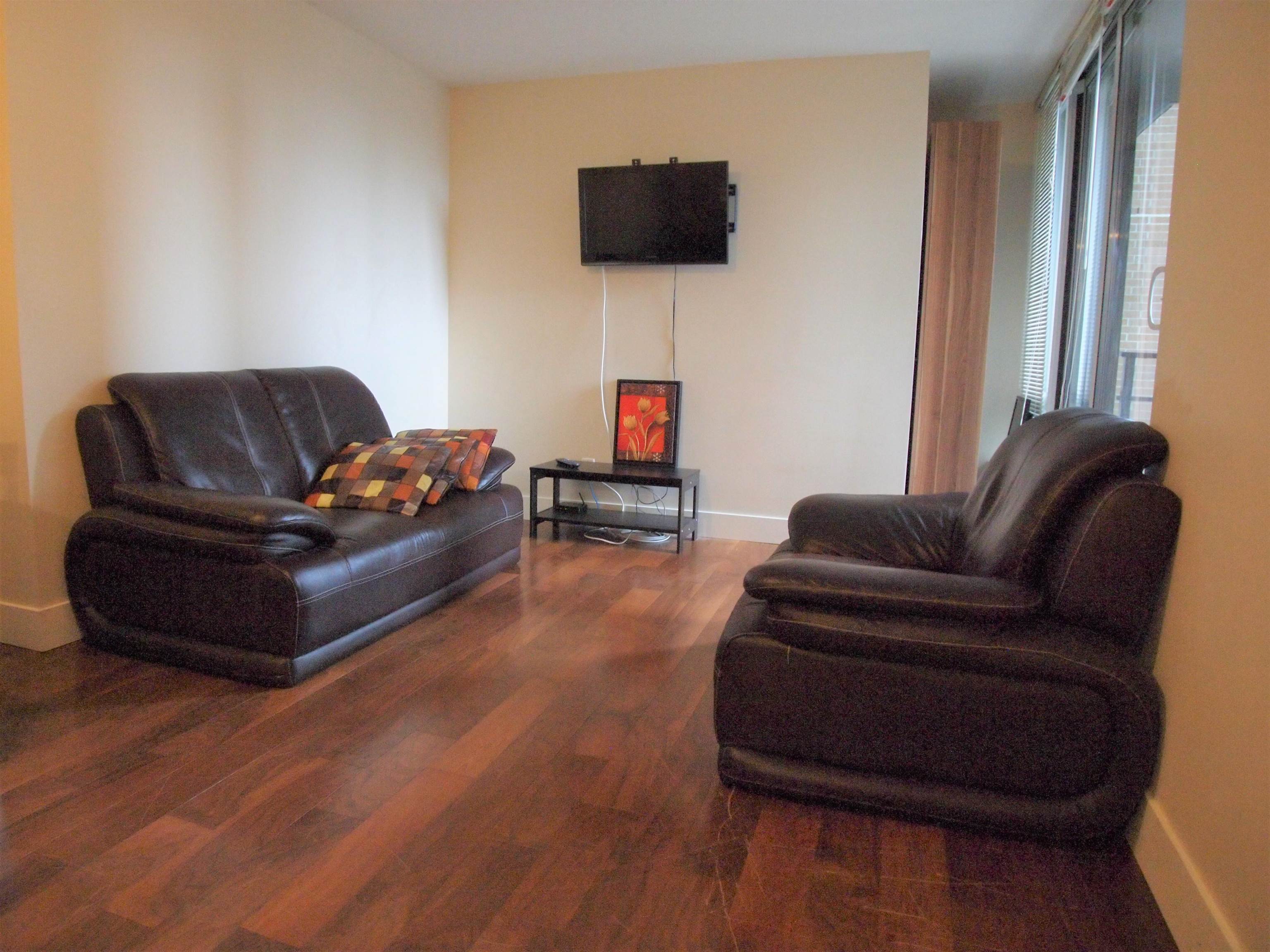 Unit 716 - 1088 Richards Street, Vancouver 2