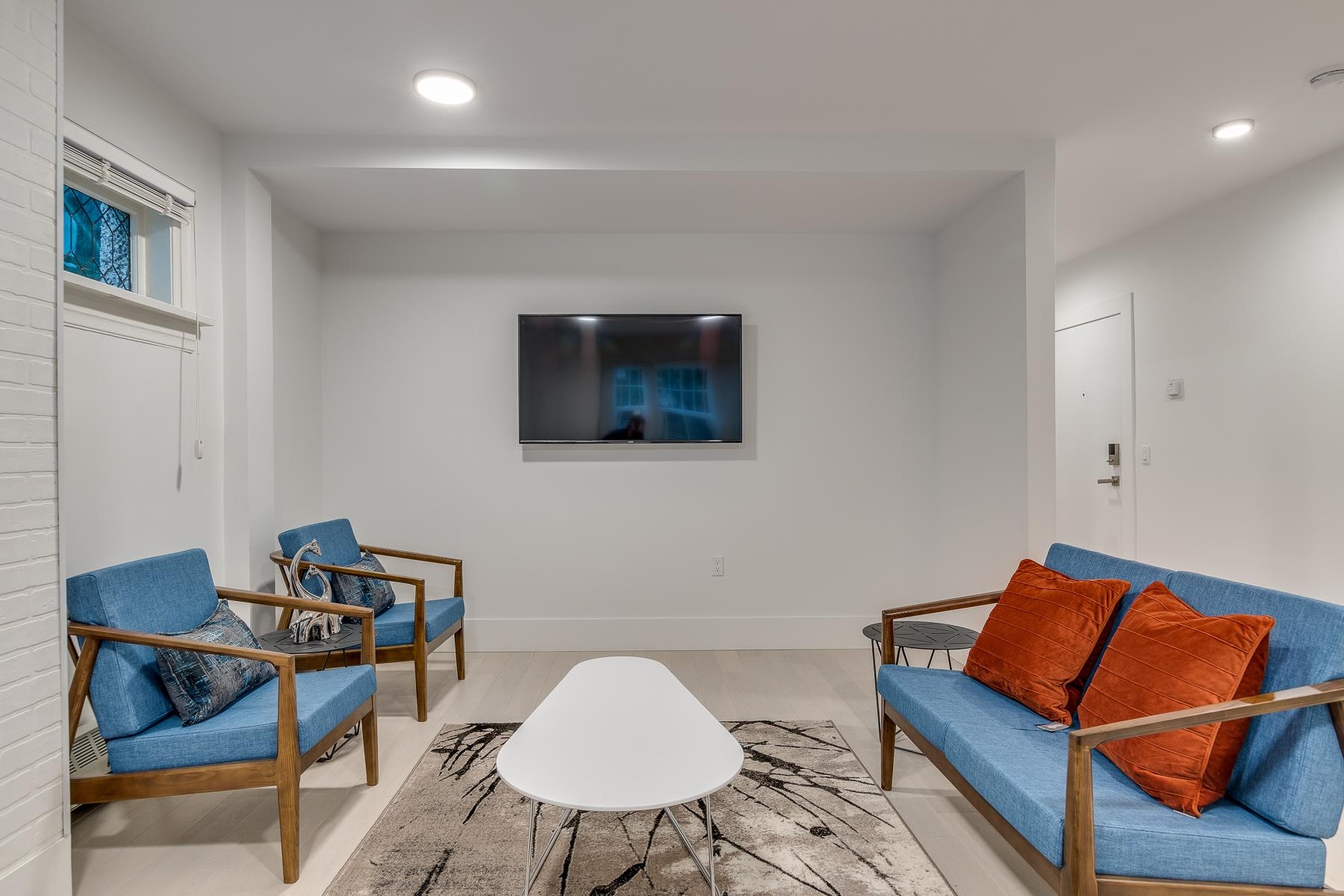 Unit 101 - 1425 Haro Street, Vancouver 4