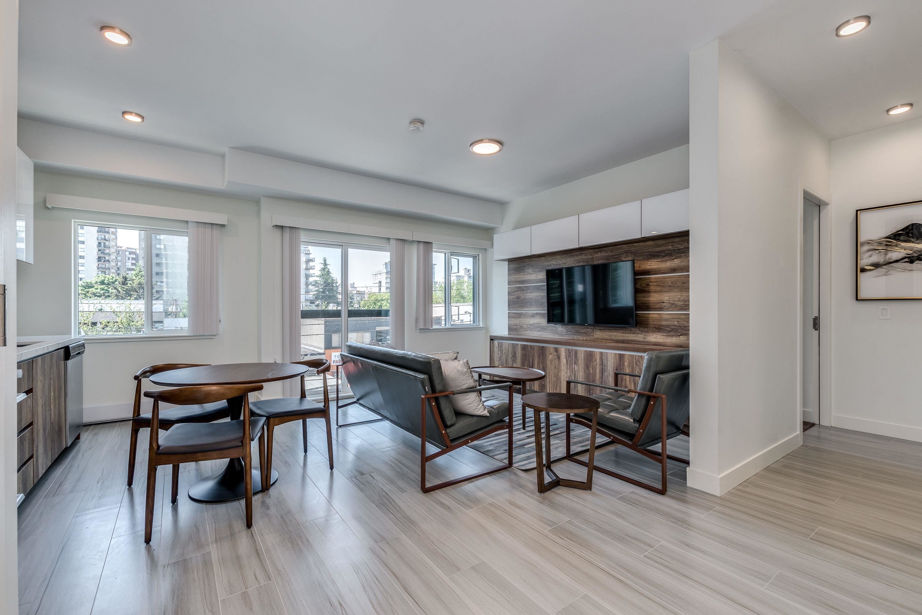 Unit 206 - 1168 Pendrell, Vancouver 2