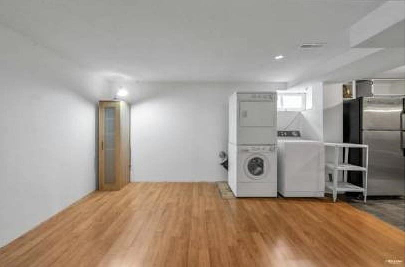 2208 Burquitlam Drive, Vancouver 5