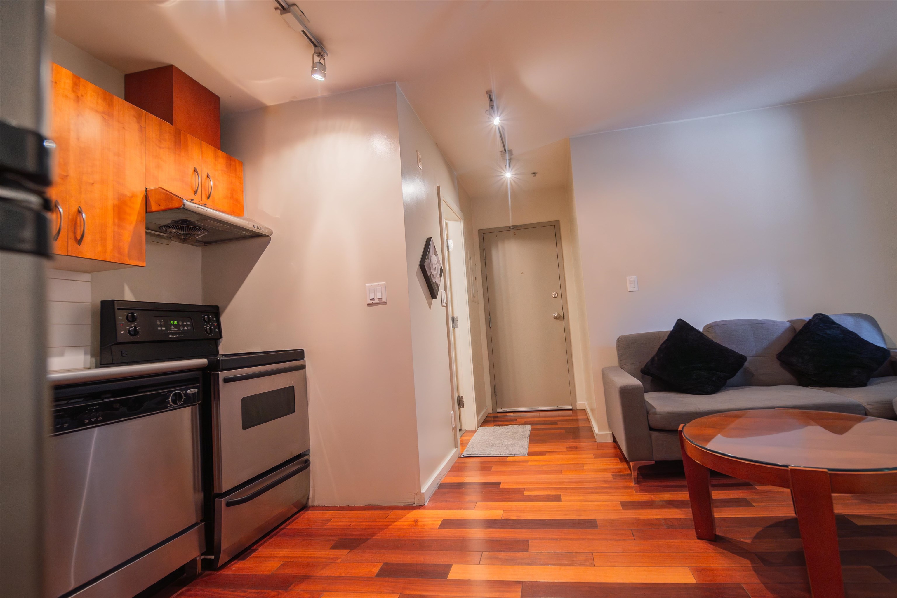 Unit 203 - 440 Richards Street, Vancouver 4