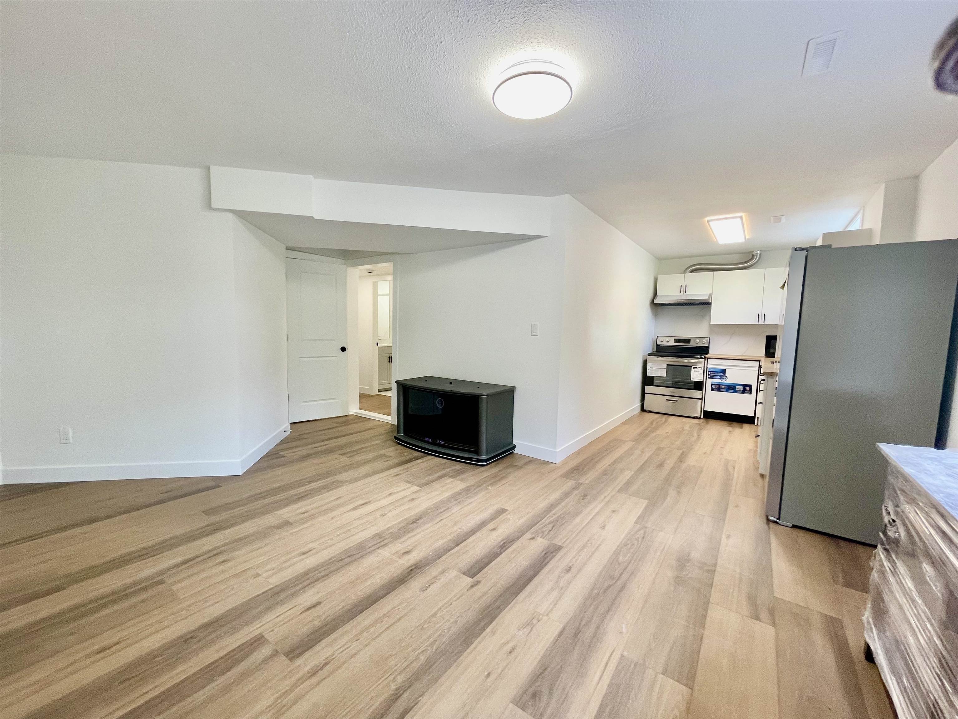 Unit LOWER LEVEL - 1695X 84 Avenue, Surrey 2