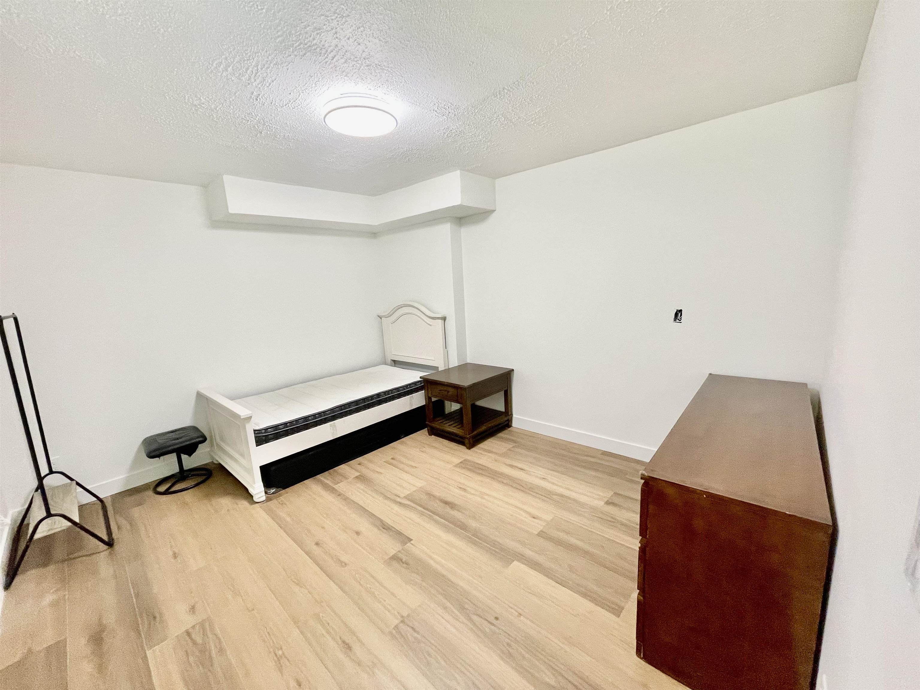 Unit lower level - 1695x 84 Avenue, Surrey 5