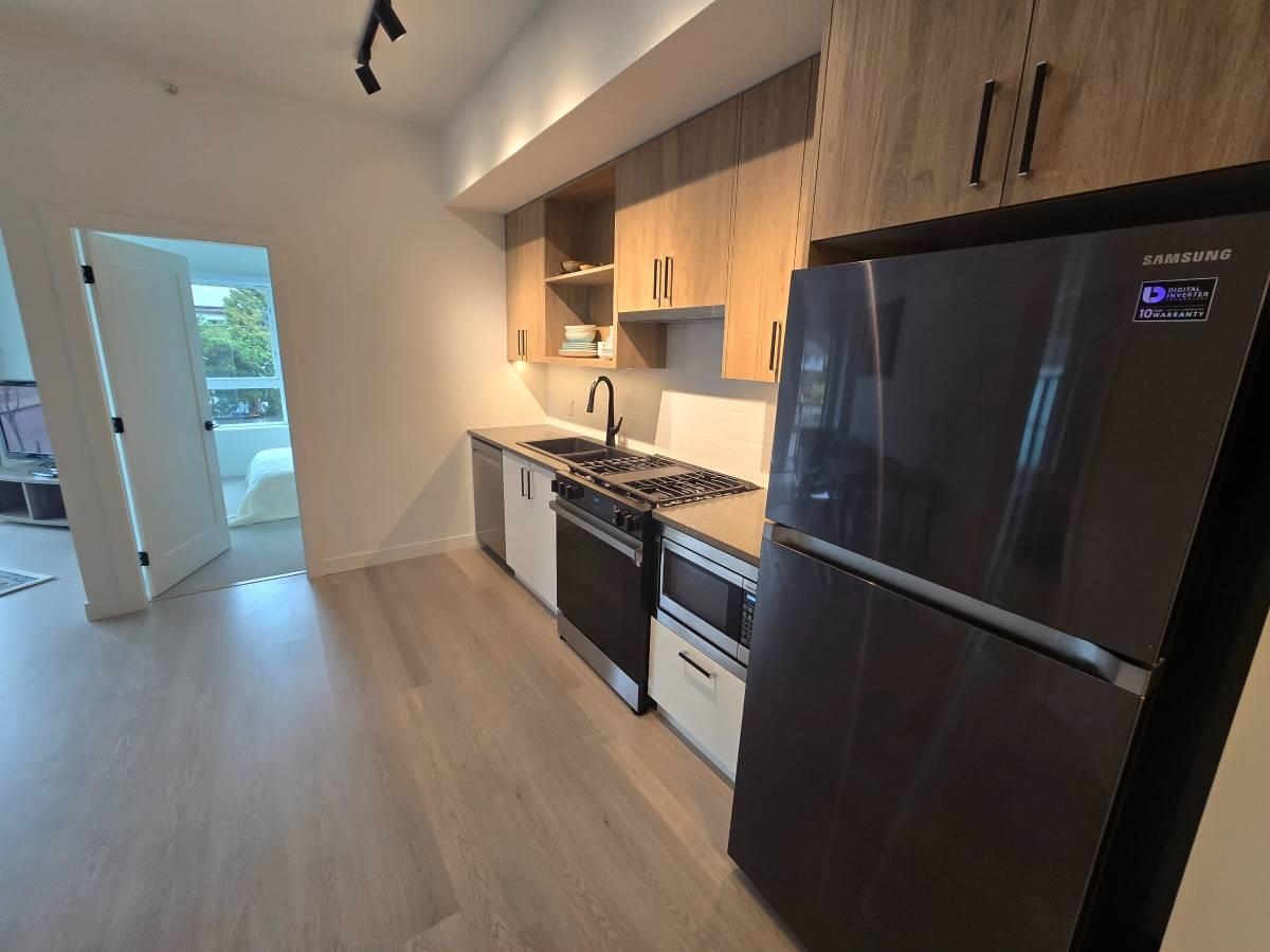 Unit 104 - 1100 Clarke Road, Port Moody 4
