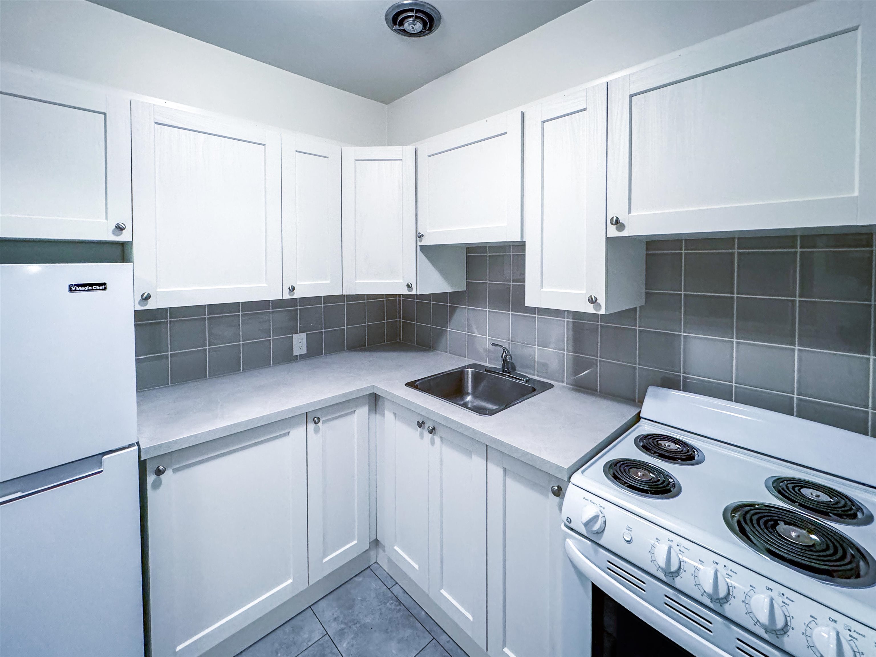 Unit 105 - 1925 Nelsonstreet, Vancouver 5