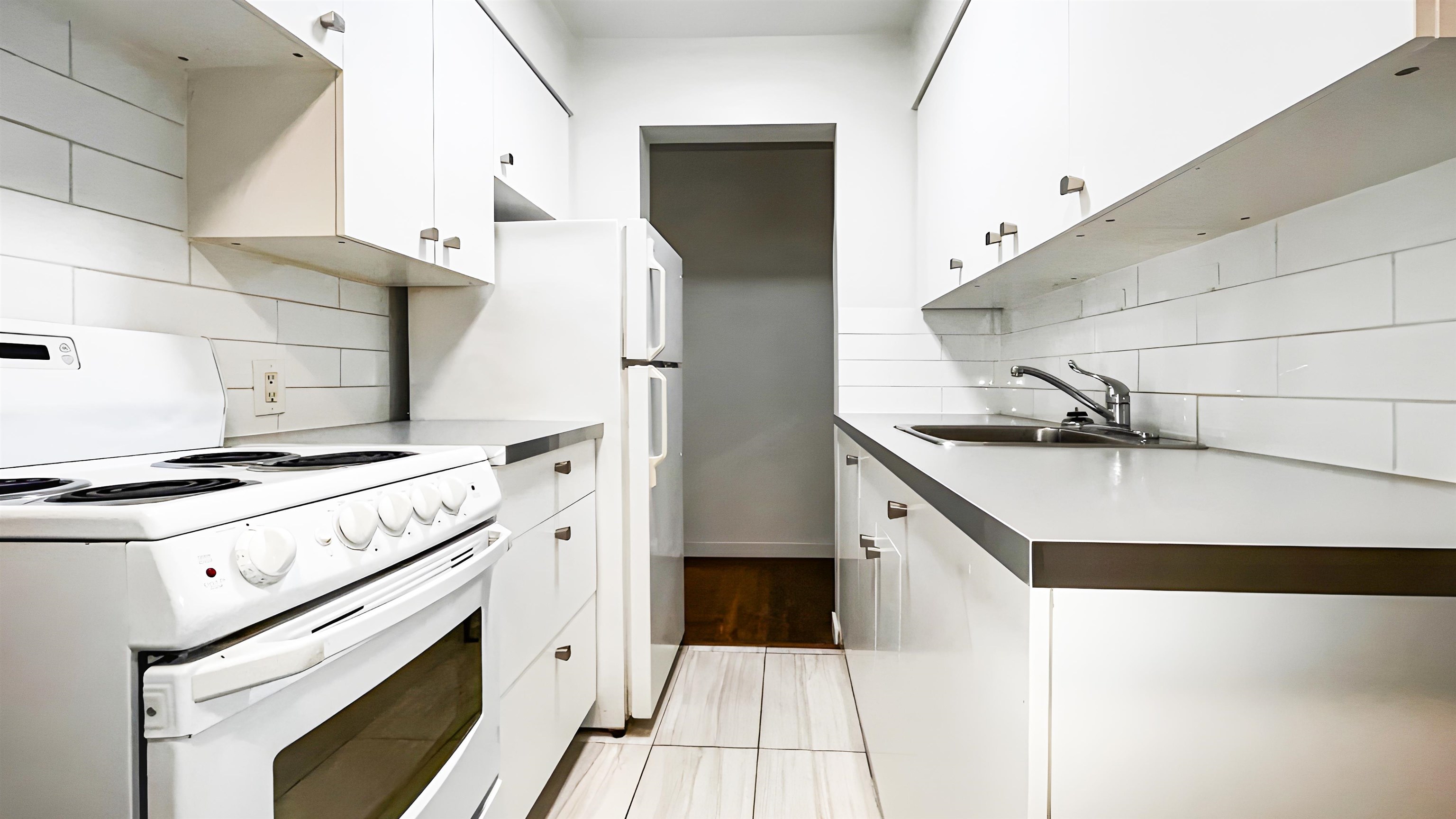 Unit 2 - 1925 Nelsonstreet, Vancouver 4