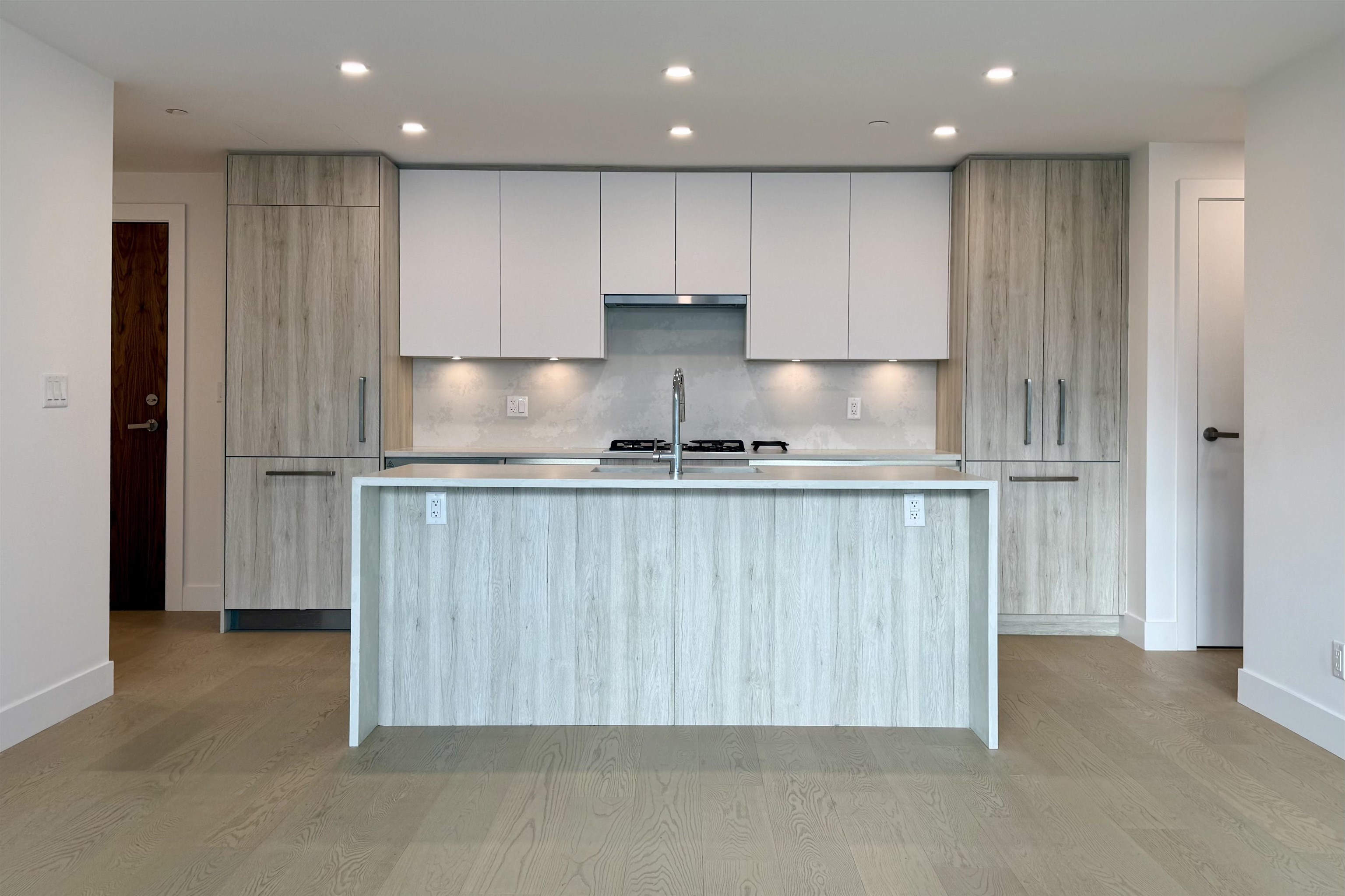 Unit 3-BRM - 423 6th Street, West Vancouver 2
