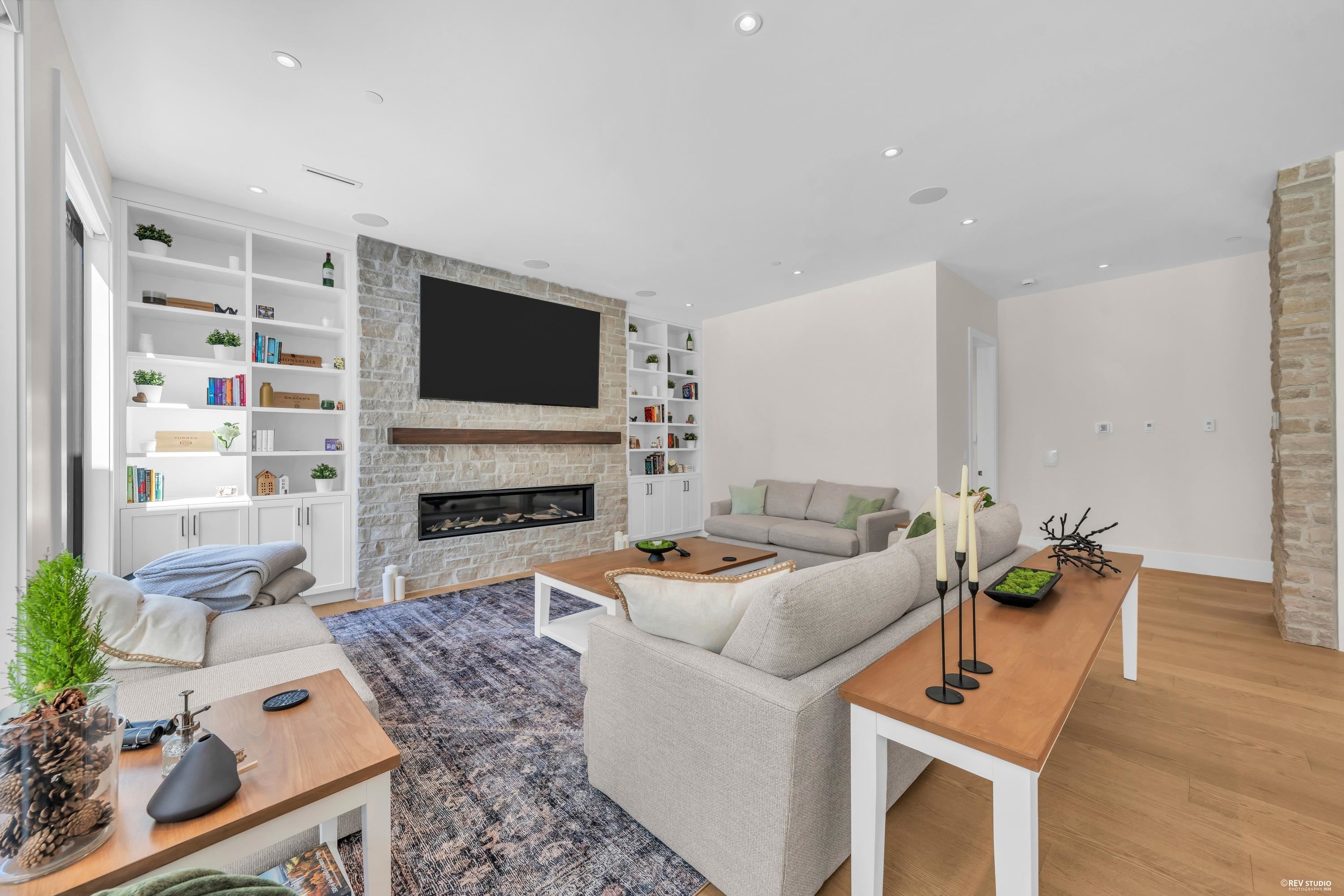 372 Moyne Drive, West Vancouver 3
