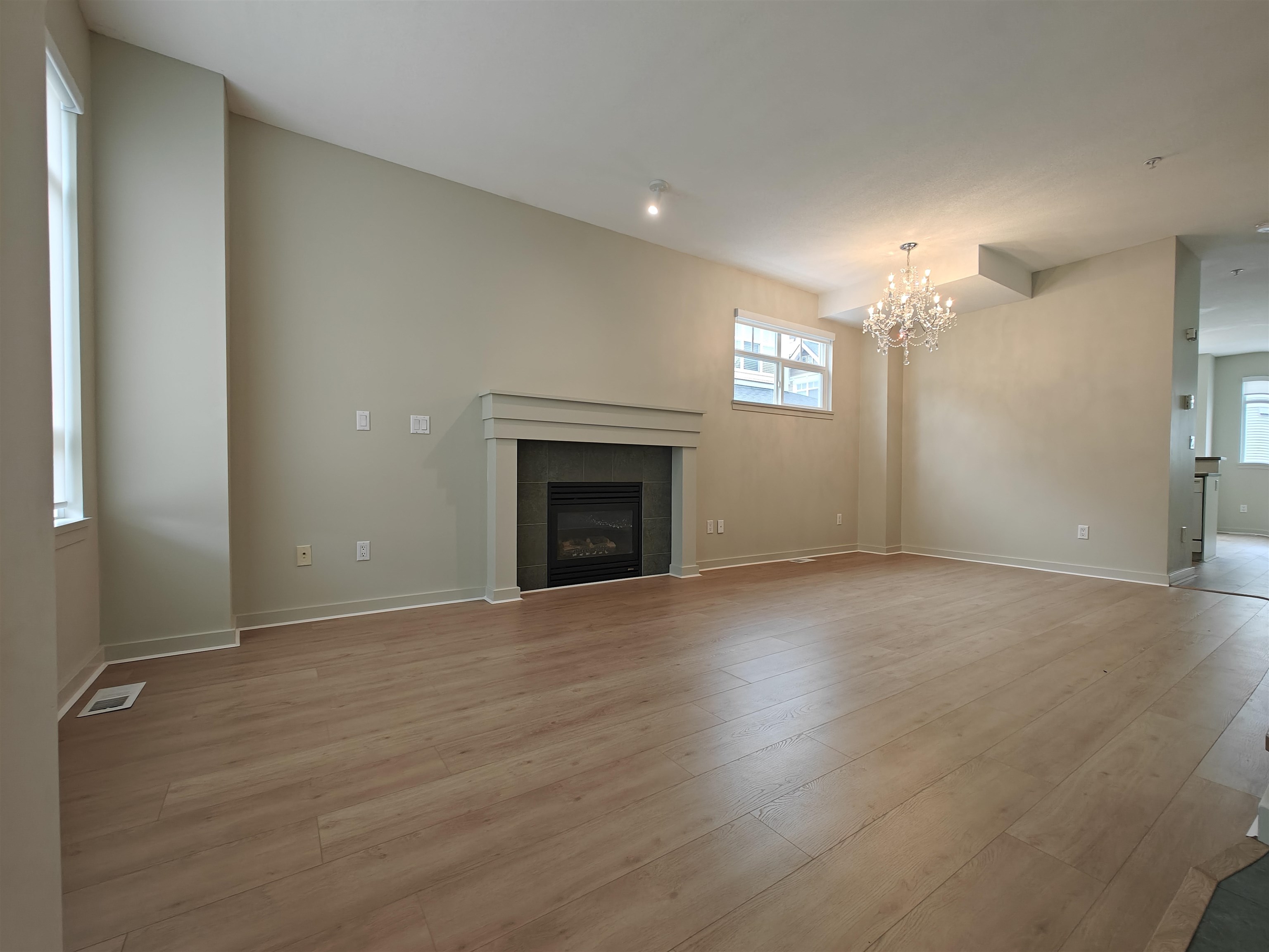 3265 Clermont Mews, Vancouver 2