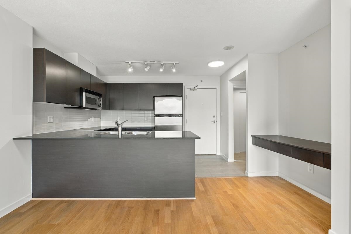 Unit 1207 - 4178 Dawson Street, Burnaby 3