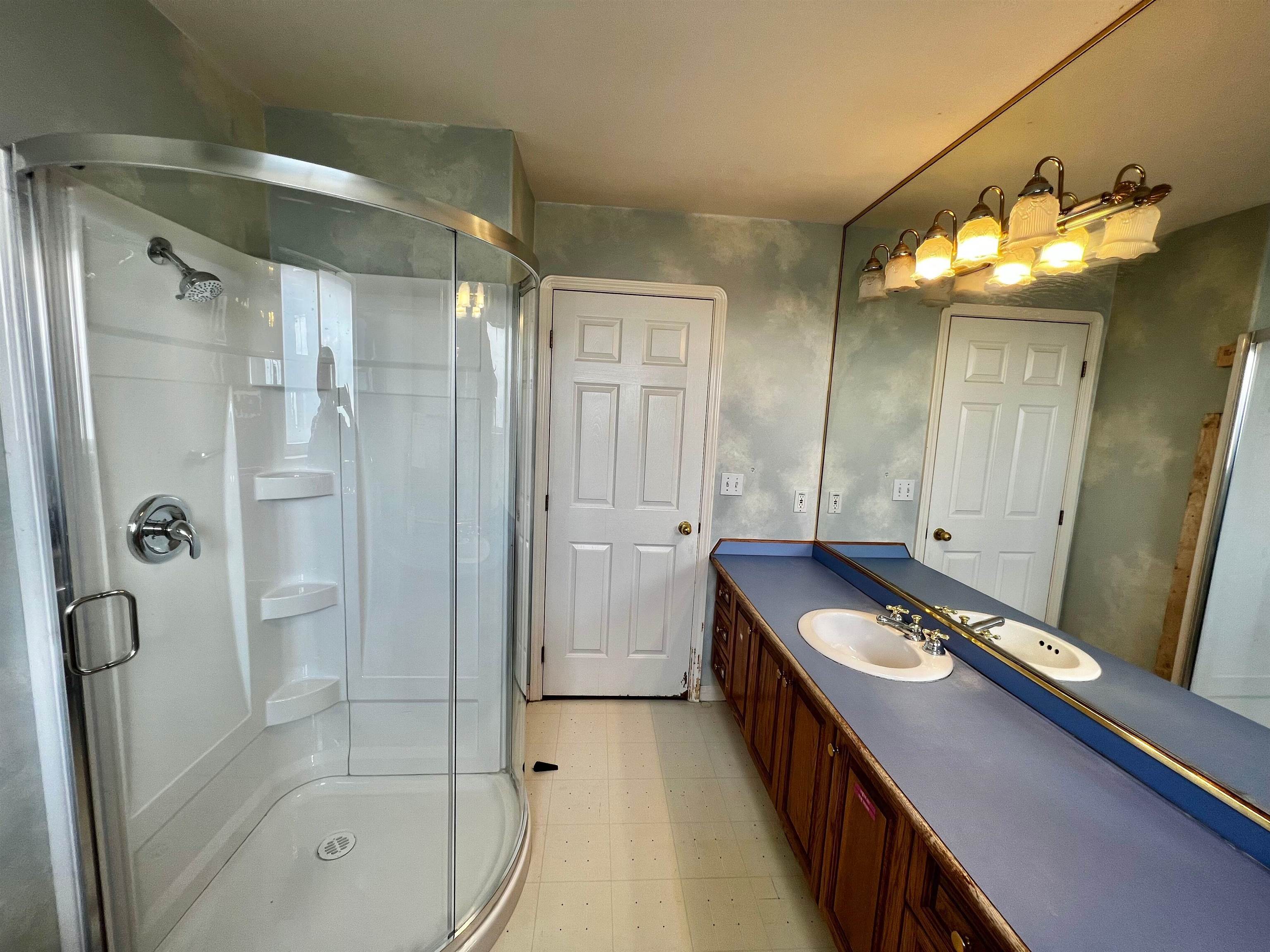 Unit D - 4864 Watling Street, Burnaby 5