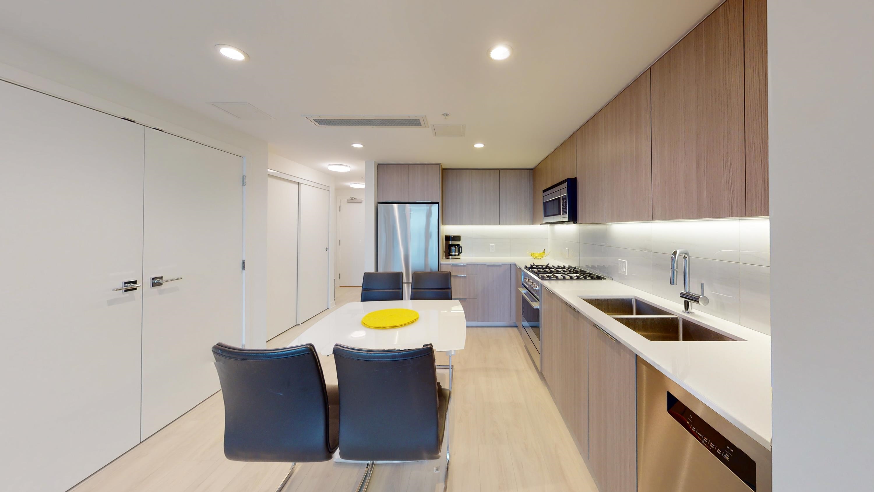 Unit 2202 - 1401 Hunter Street, North Vancouver 3