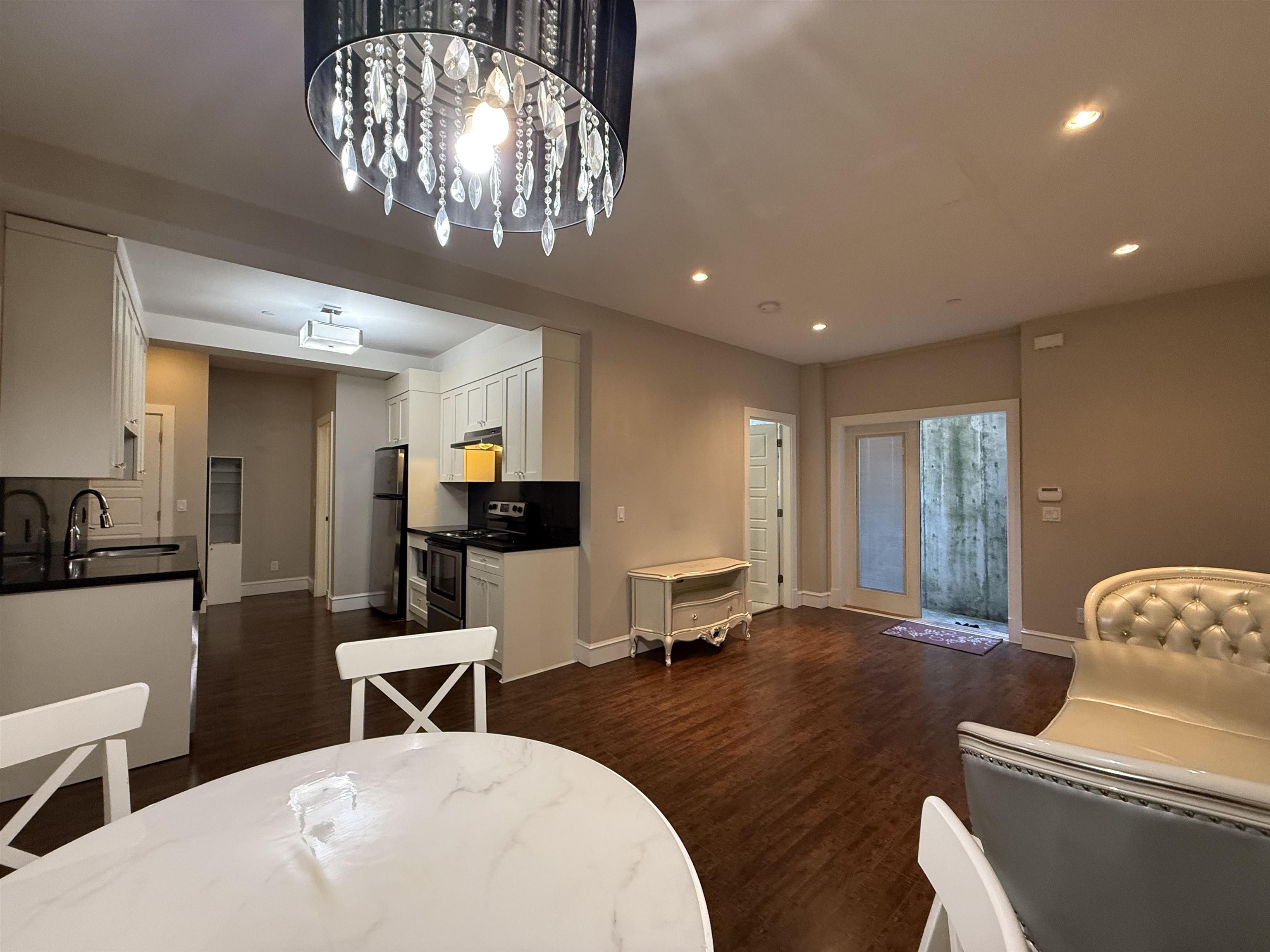 Unit Basement Suite - 1498 Palmerston Avenue, West Vancouver 4