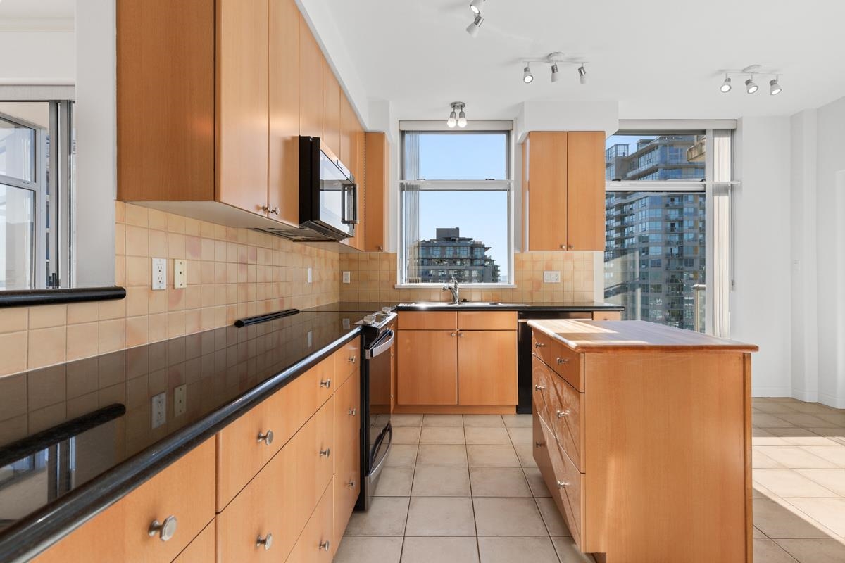 Unit 1406 - 160 13th Street E, North Vancouver 2