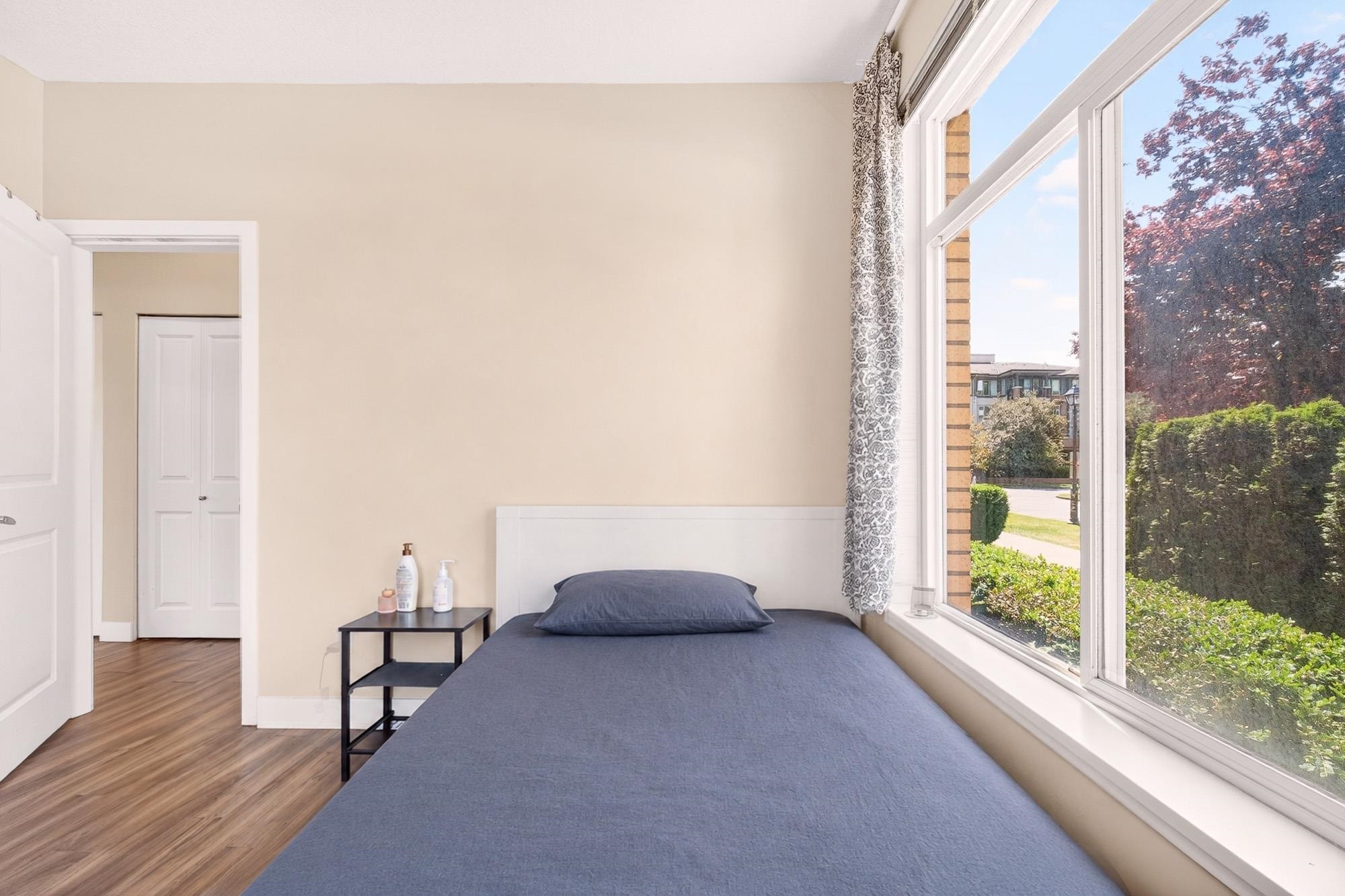 Unit Second bedroom - 5692 Kings Road, Vancouver 3
