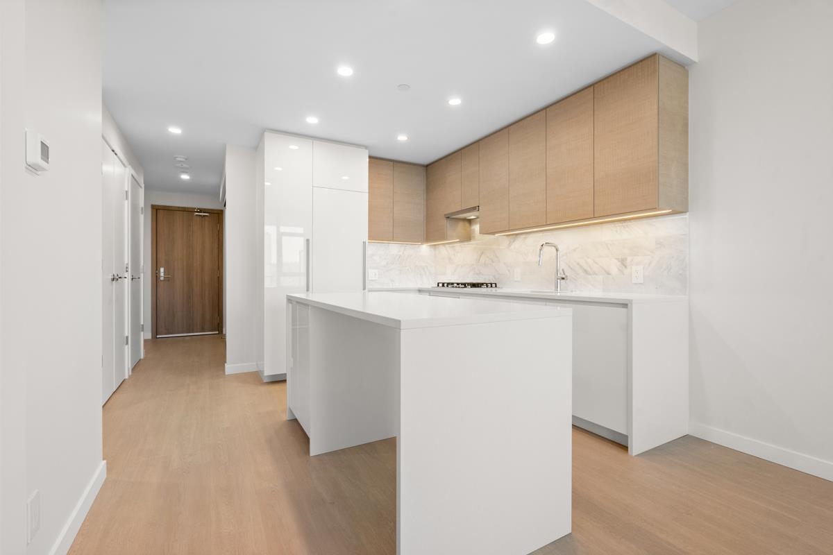 Unit 3509 - 4168 Lougheed Highway, Burnaby 3