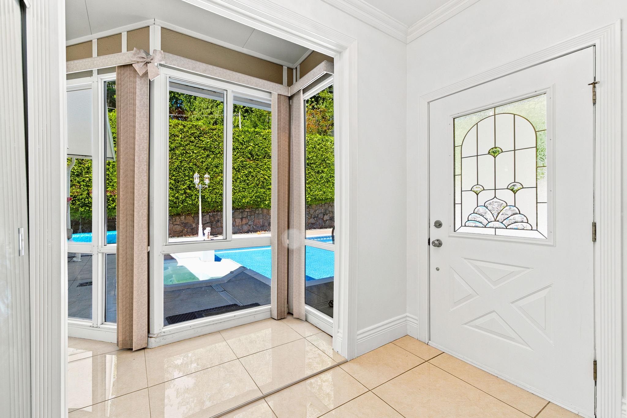 Unit B - 5553 Nancy Greene Way, North Vancouver 2
