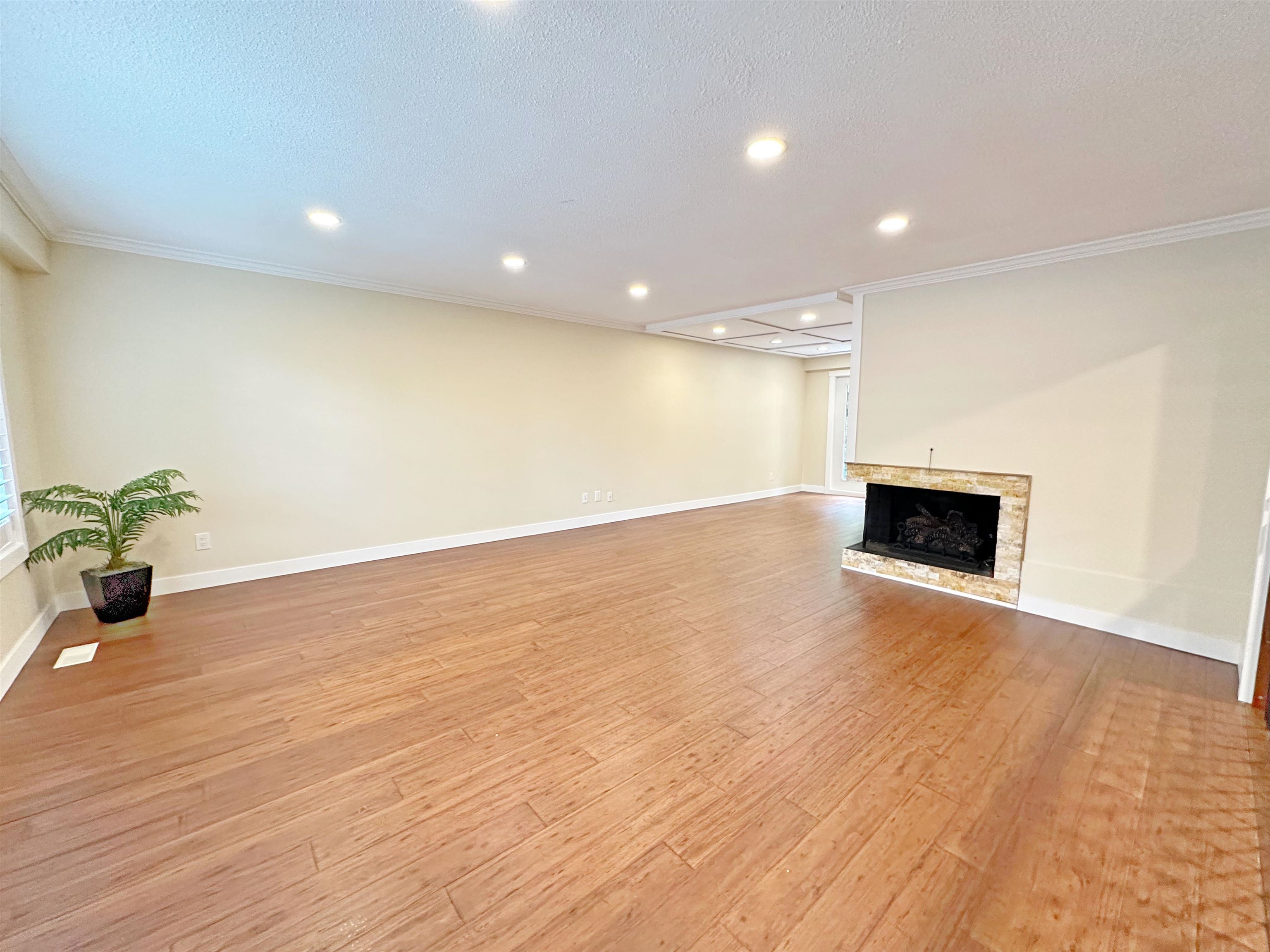 57 Glenmore Drive, West Vancouver 4