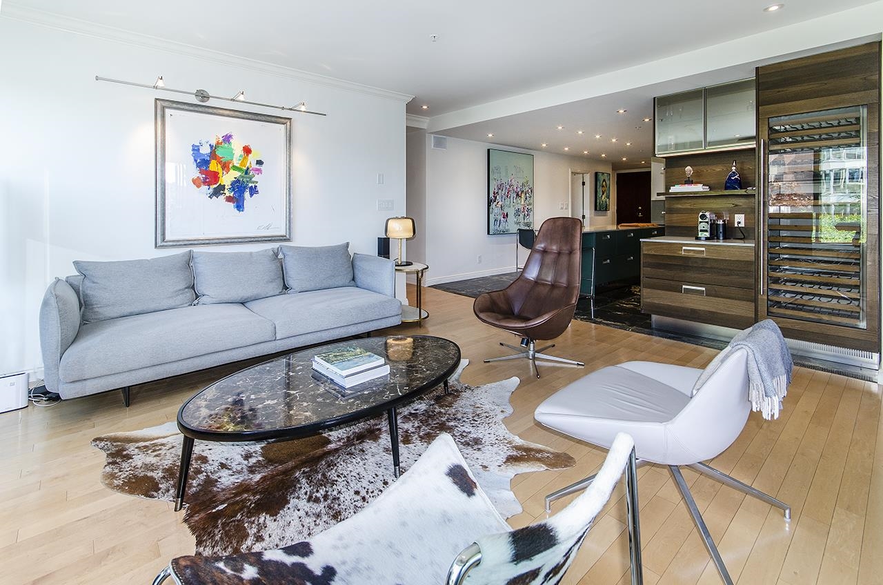 Unit 303 - 1600 Hornby Street, Vancouver 3