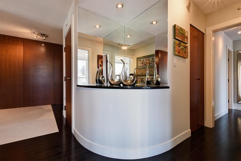 Unit 2106 - 1228 Marinaside Crescent, Vancouver 2