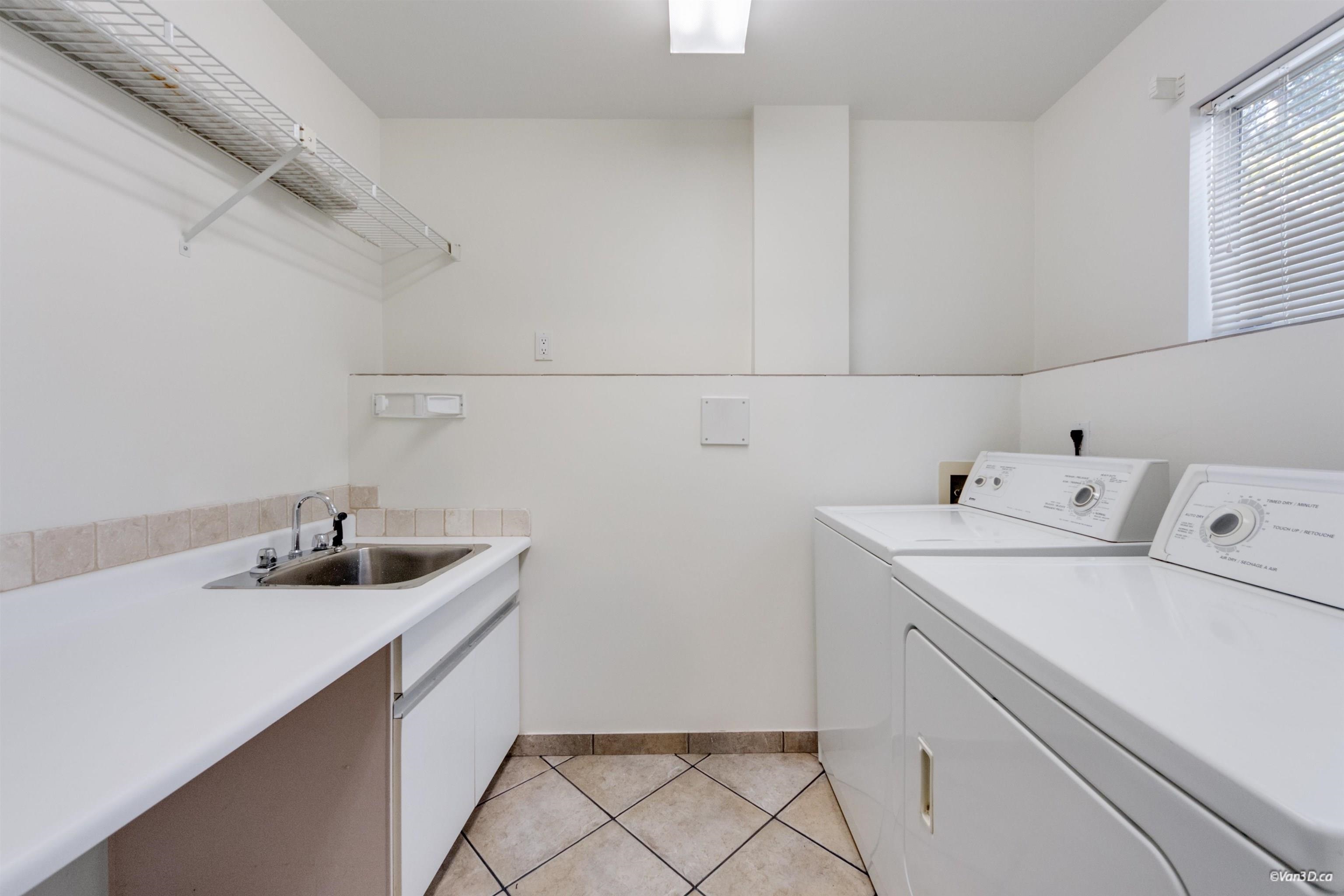 2175 Lawson Avenue, West Vancouver 3
