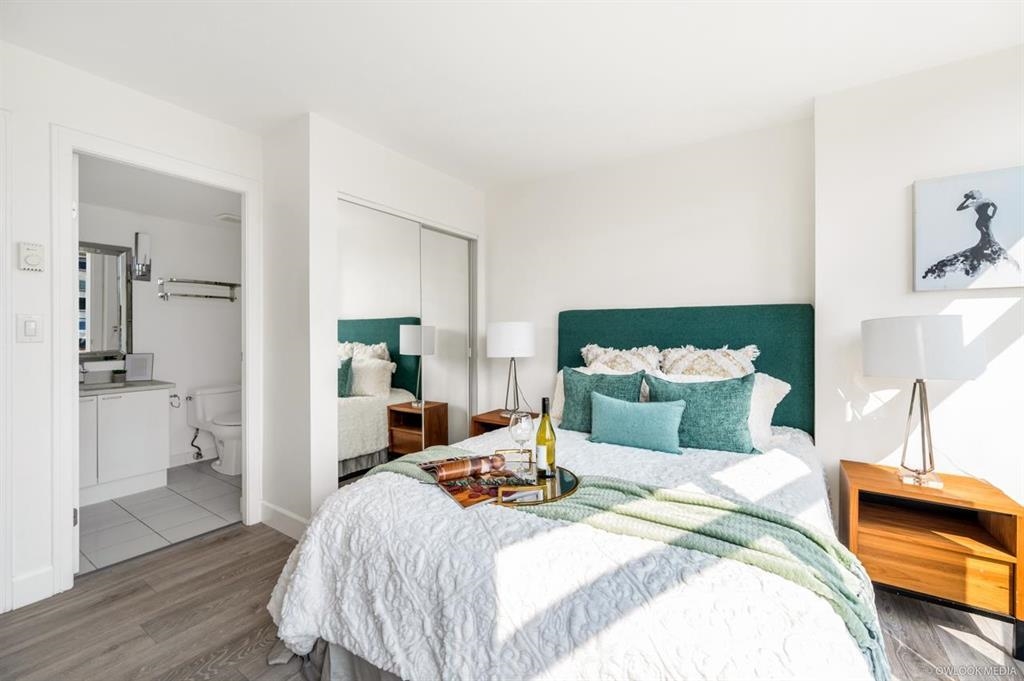 Unit 9xx - 1200 Alberni Street, Vancouver 4
