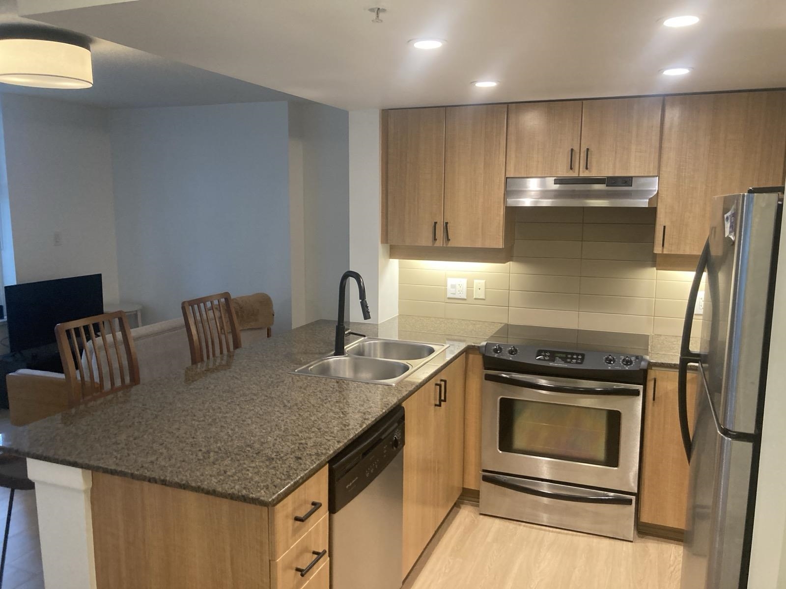 Unit 210 - 9262 University Crescent Crescent, Burnaby 5