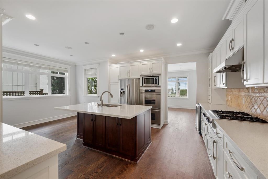 2185 Lawson Avenue, West Vancouver 3