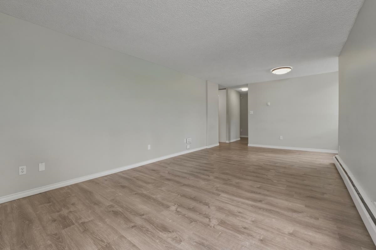 Unit 302 - 3755 Bartlett Court, Burnaby 3