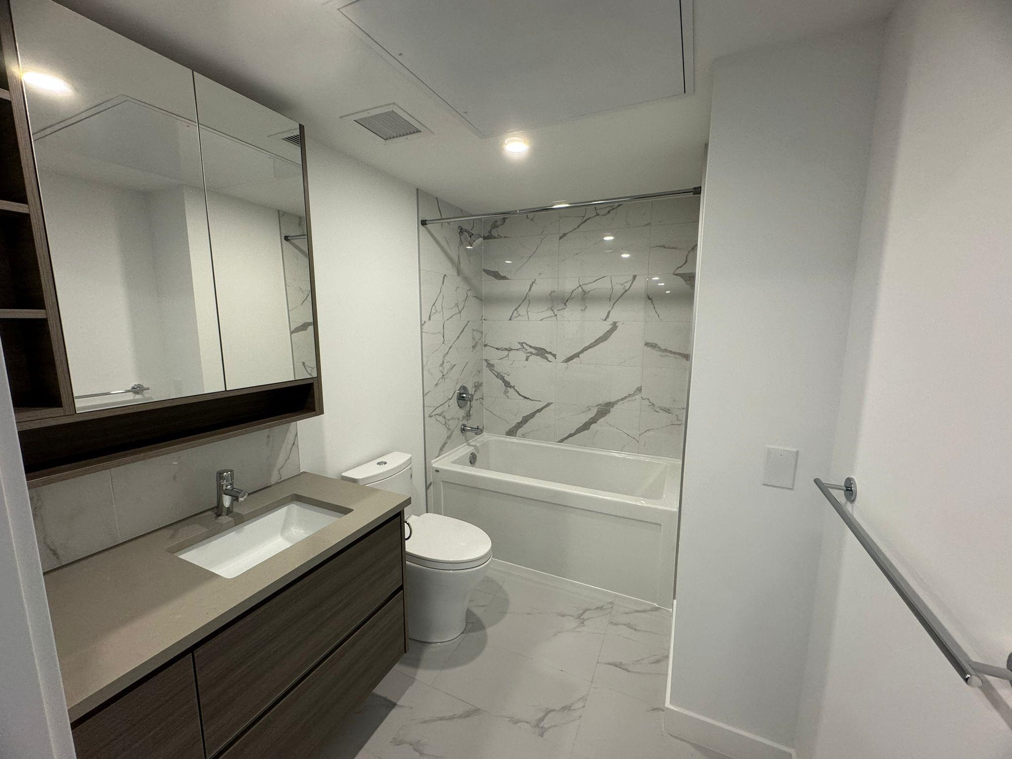Unit 2xxx - 823 Carnarvon Street, New Westminster 3