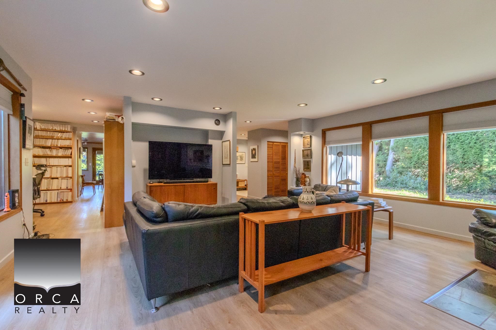 496 Melmore Road, Bowen Island 3