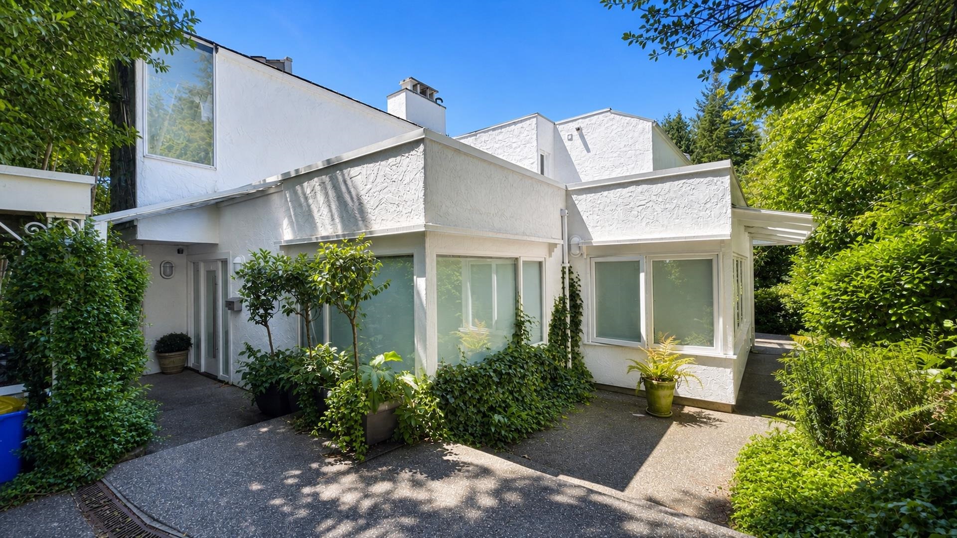 4468 Stone Cres Crescent, West Vancouver 2