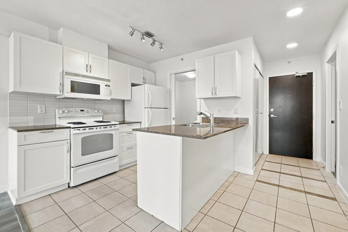 Unit 809 - 933 Hornby Street, Vancouver 3