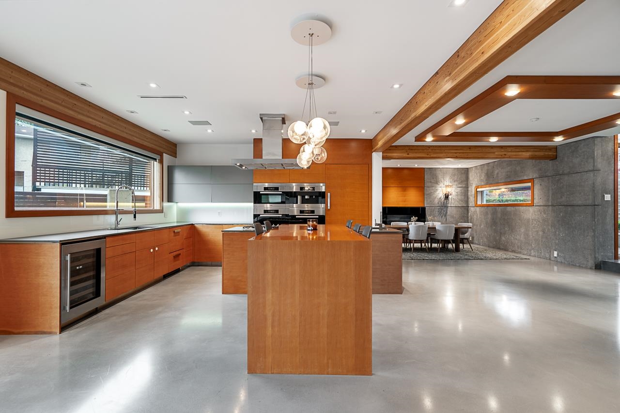 7317 Barnet Road, Burnaby 3