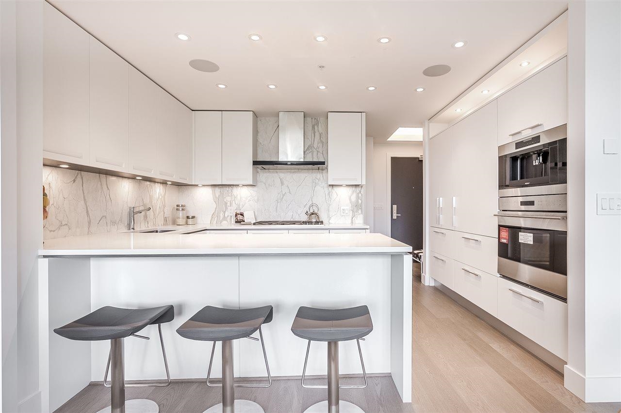 Unit 207 - 6333 Boulevard W, Vancouver 3
