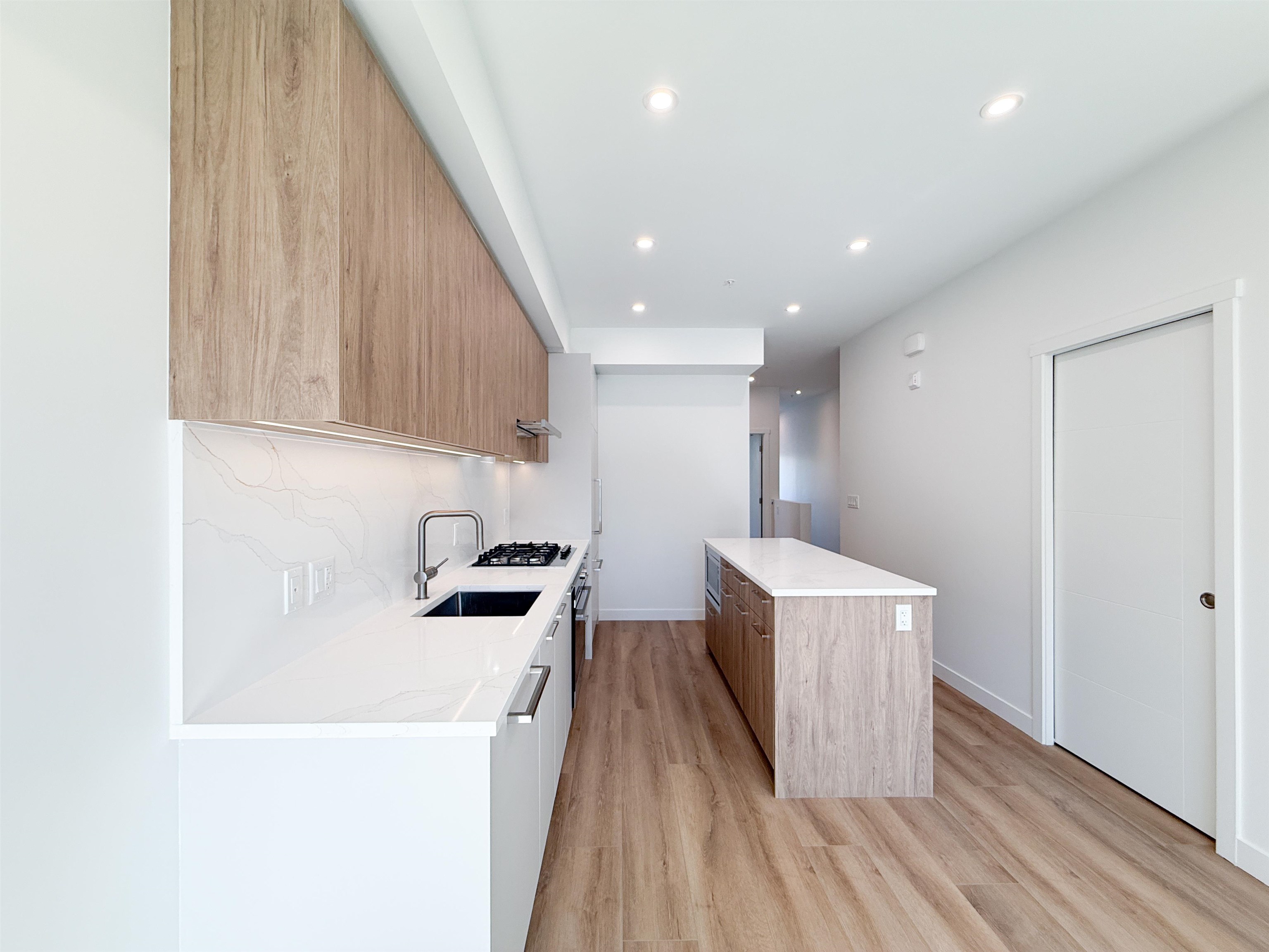 Unit 303 - 606 Madore Avenue, Coquitlam 2