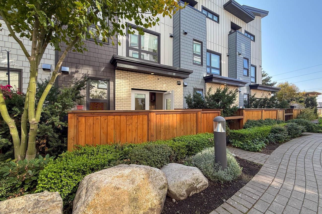 Unit 113 - 515 2nd Street E, North Vancouver 2