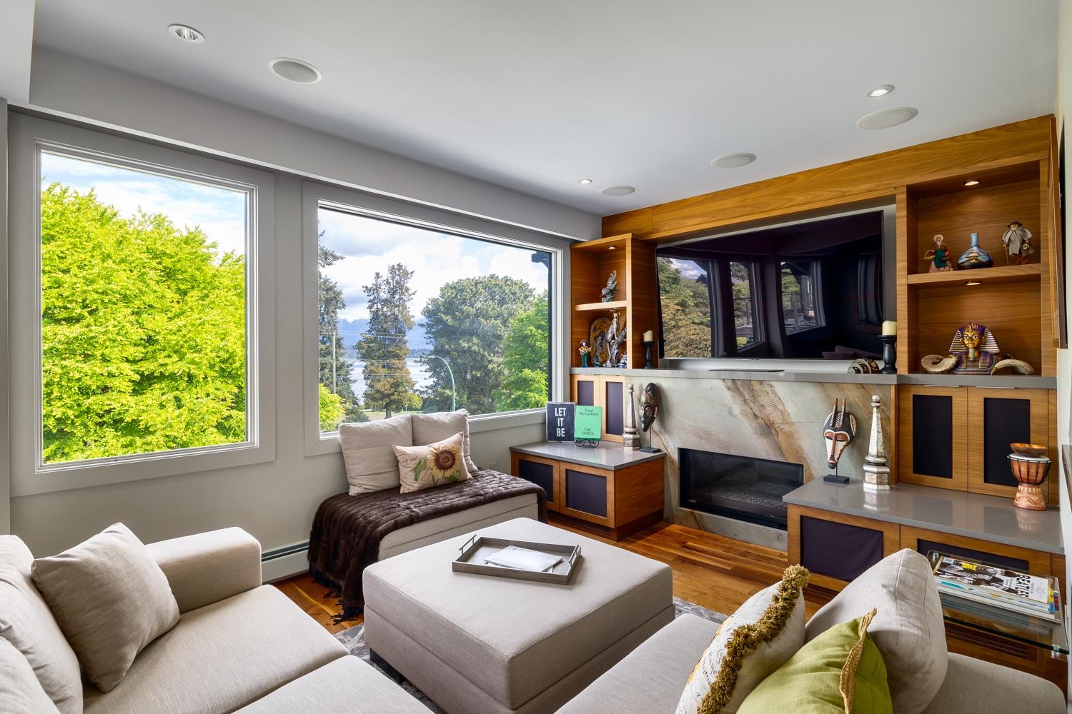 3242 1st Avenue W, Vancouver 5