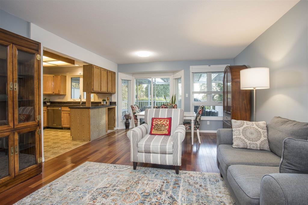 9890-Upper Lyndhurst Street, Burnaby 4