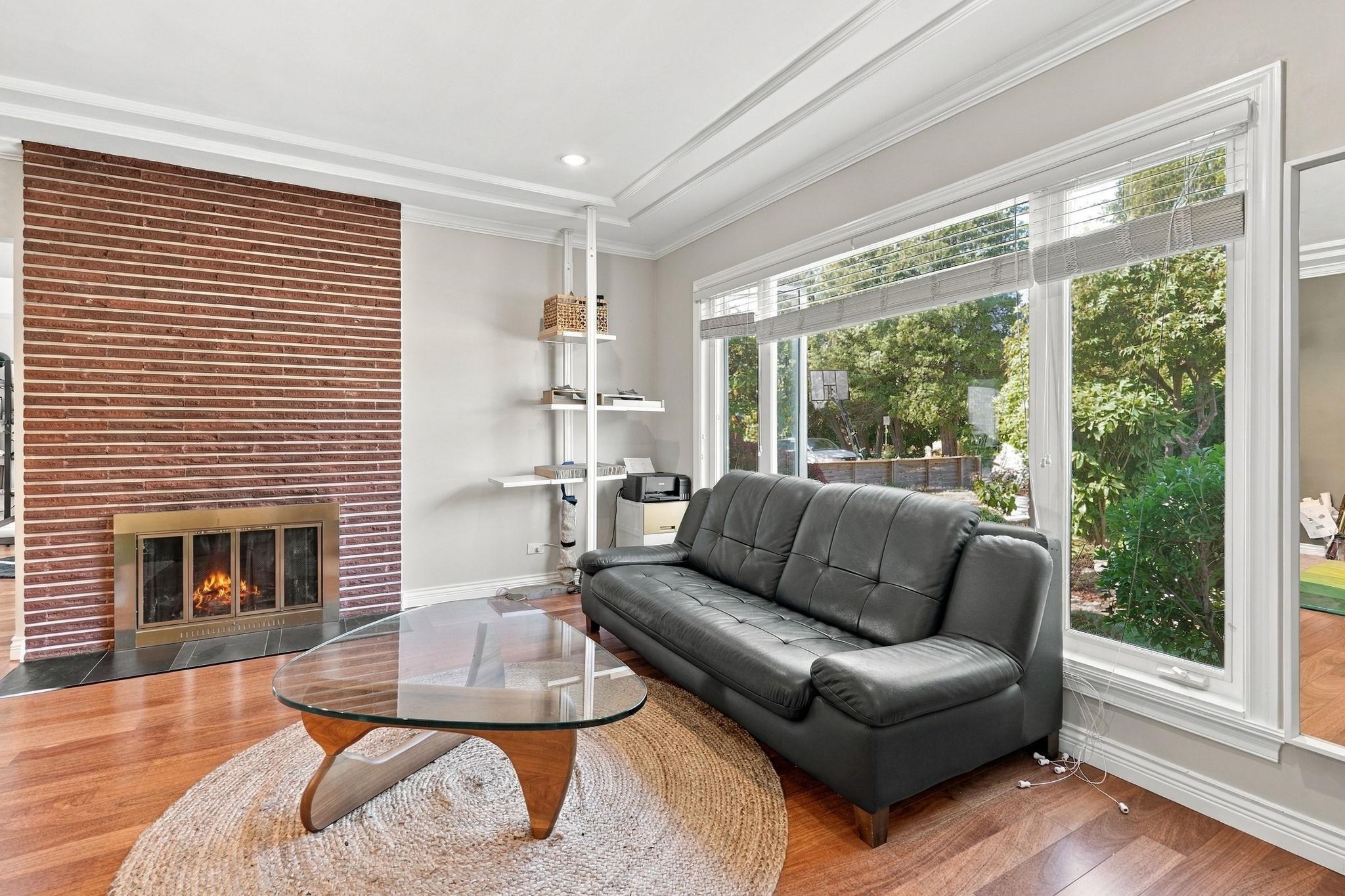 4027 Sunnycrest Drive, North Vancouver 3