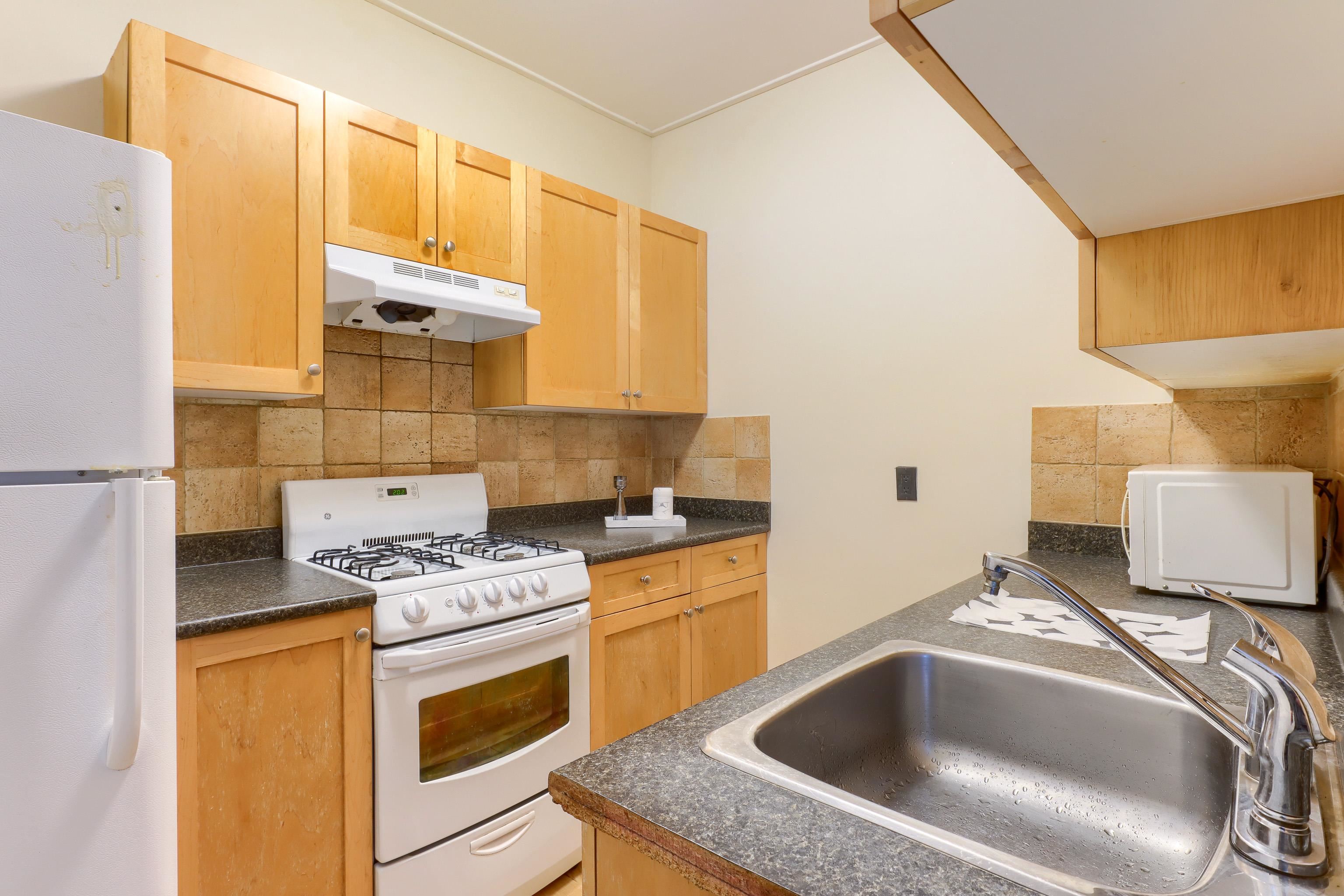 Unit 6 - 935 Jervis Street, Vancouver 4