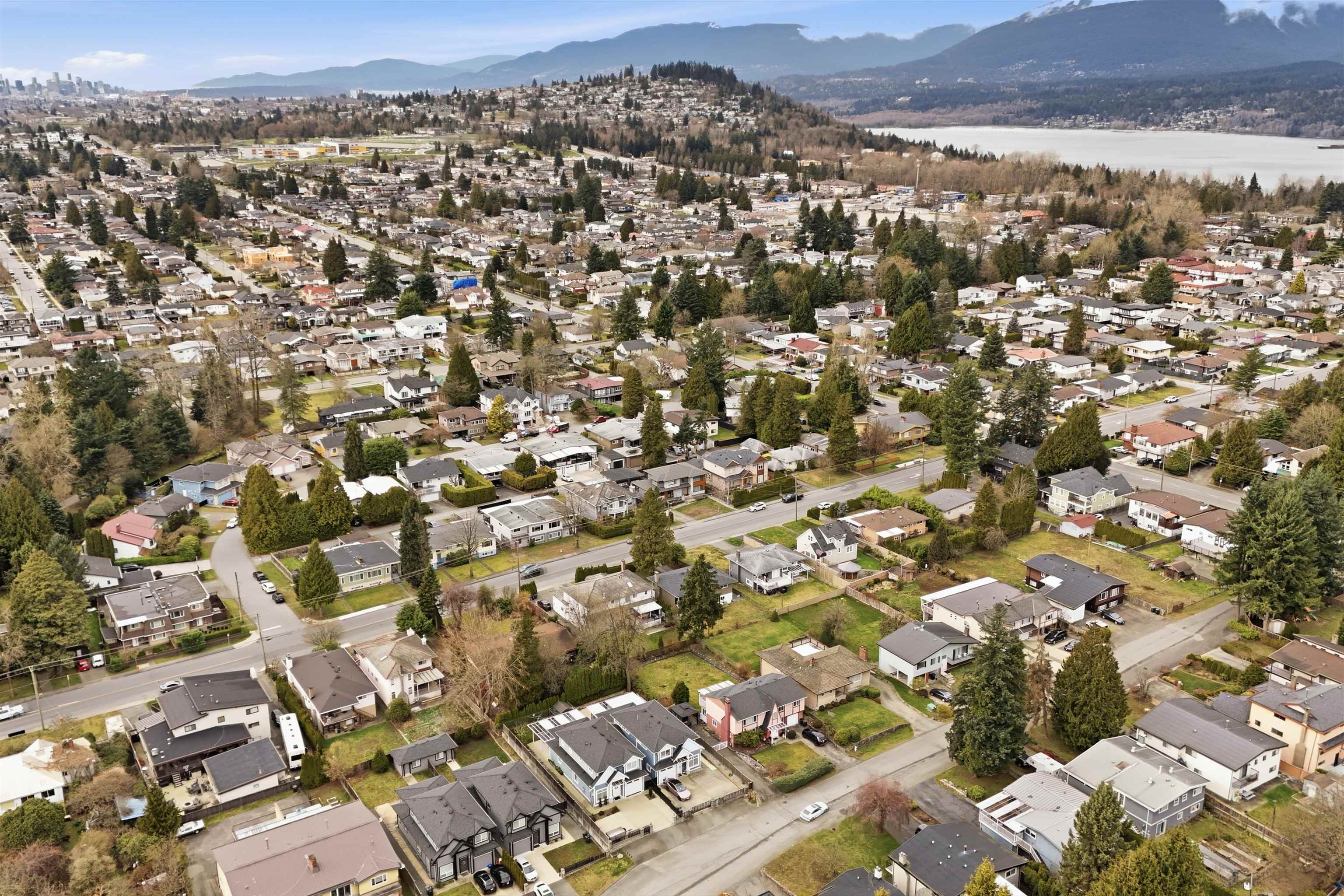 Unit Upper - 1106 Duthie Avenue, Burnaby 3