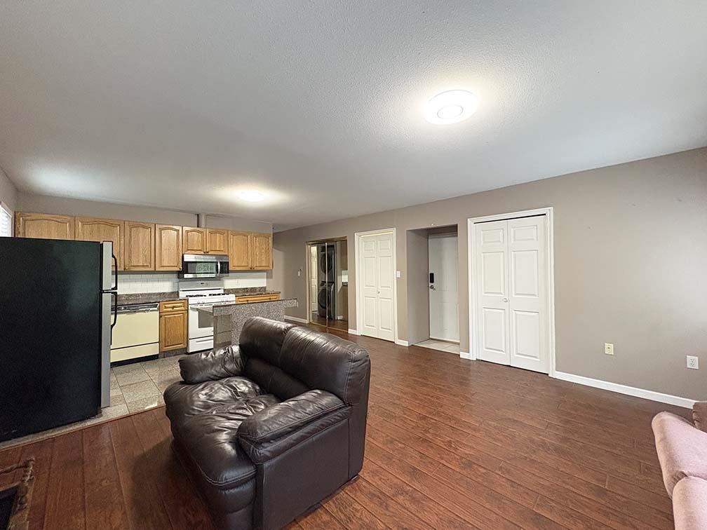 Unit Garden - 5225 Canada Way, Burnaby 3