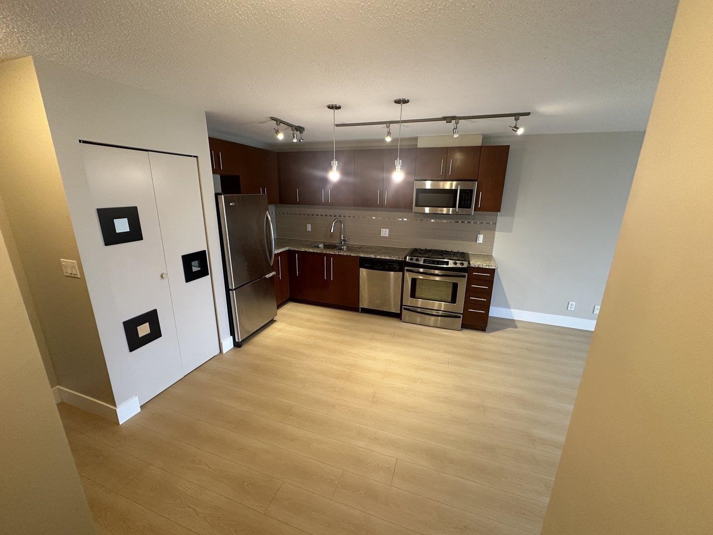 Unit 1302 - 8288 Lansdowne Road, Richmond 2