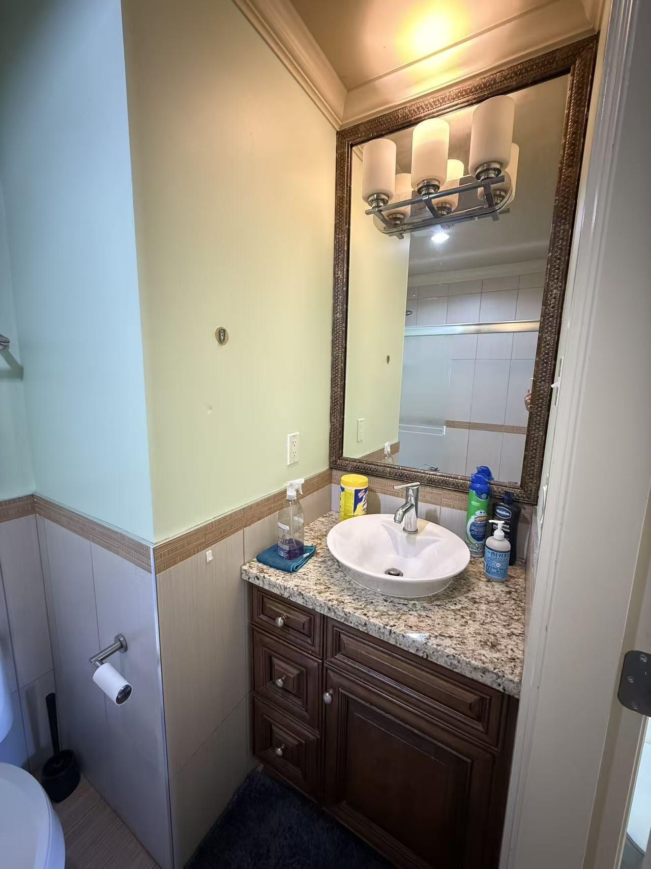 4387 4387 William Street, Burnaby 2