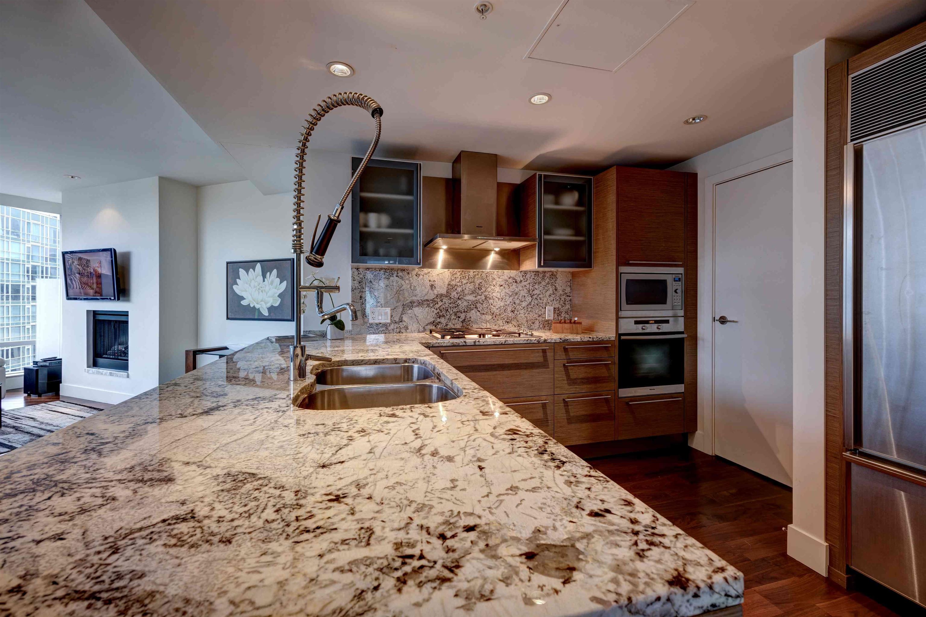 Unit 3008 - 1111 Alberni Street, Vancouver 4
