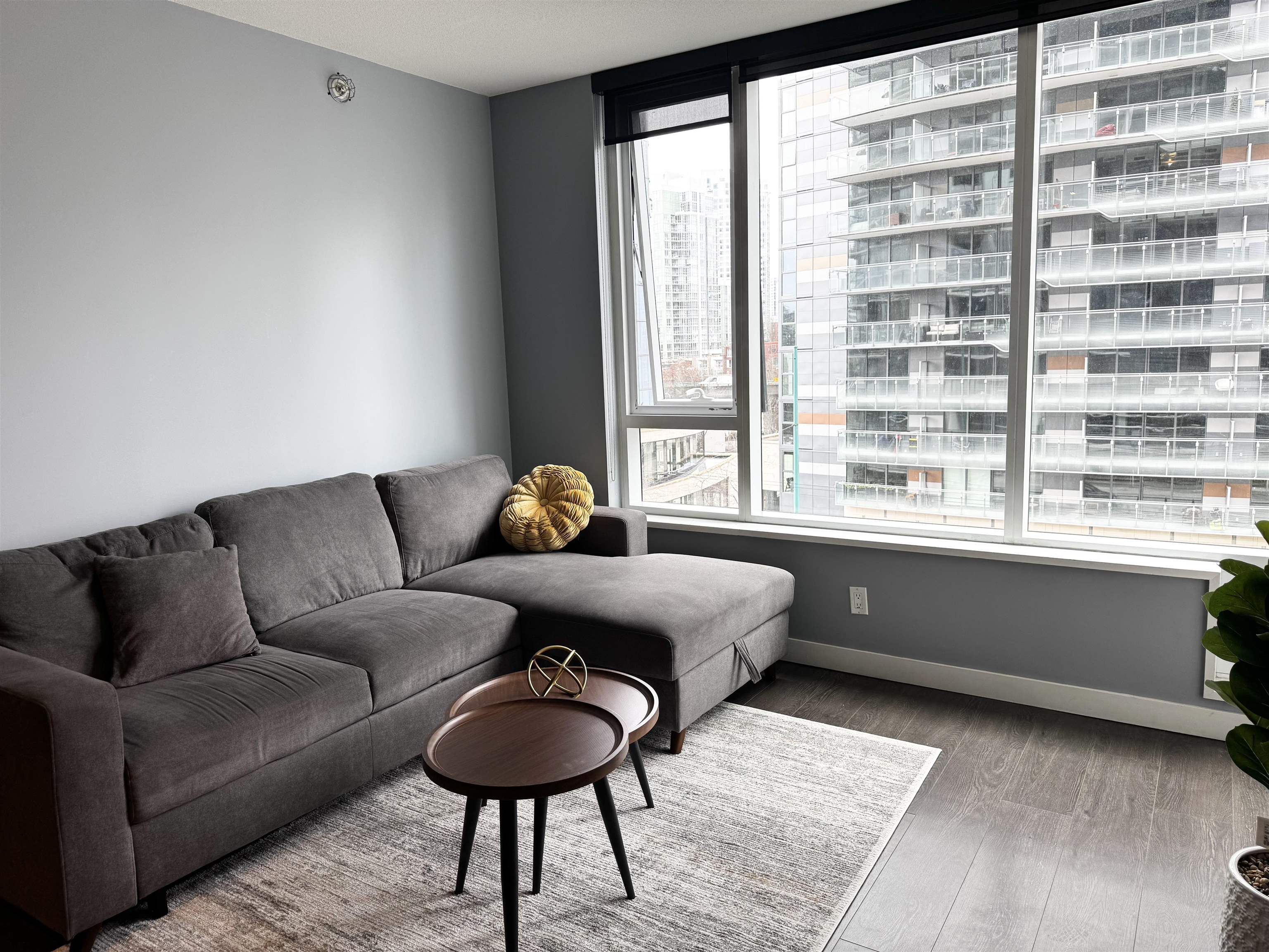 Unit 517 - 68 Smithe Street, Vancouver 2