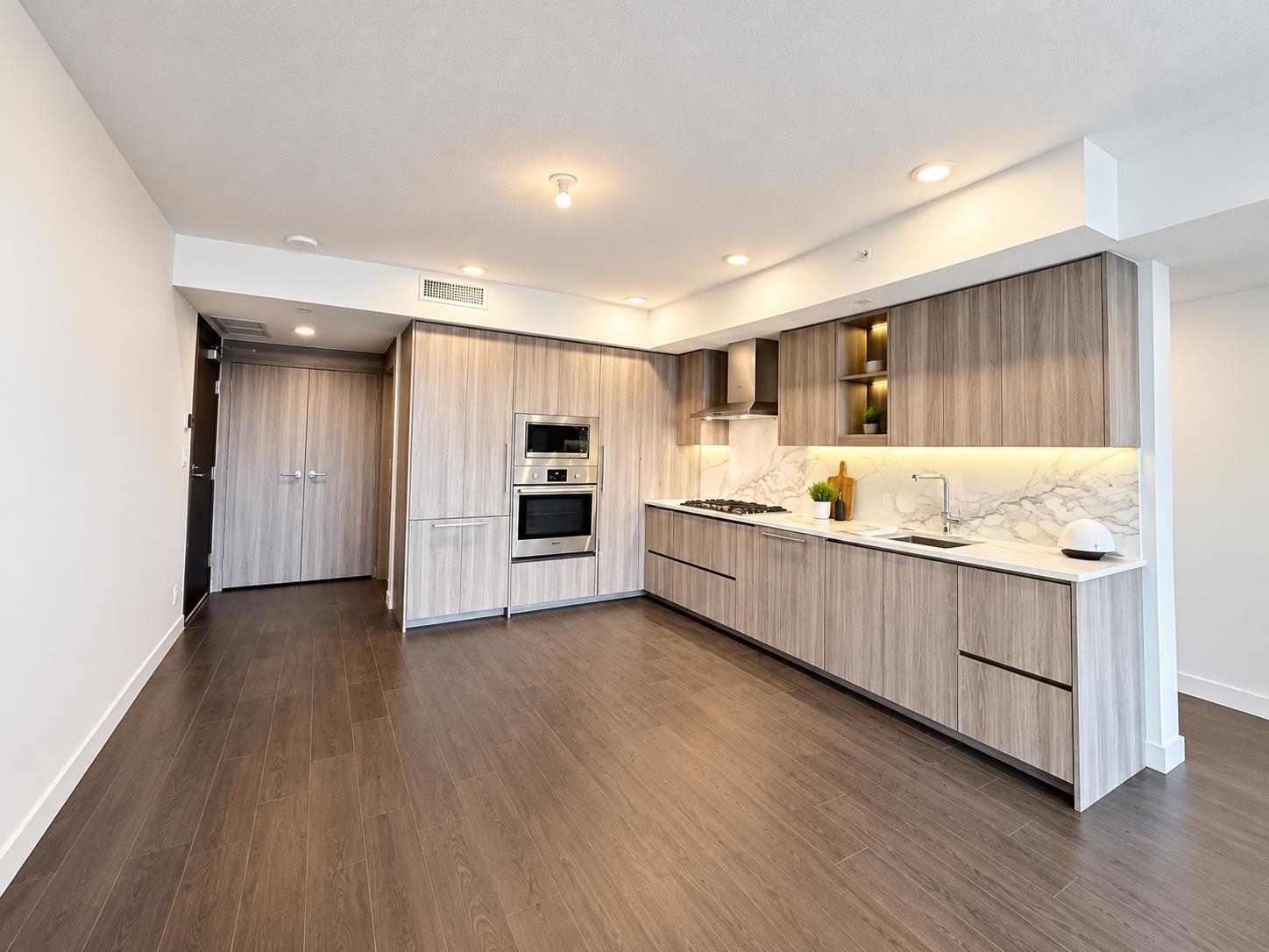 Unit 18xx - 13768 100 Avenue, Surrey 3