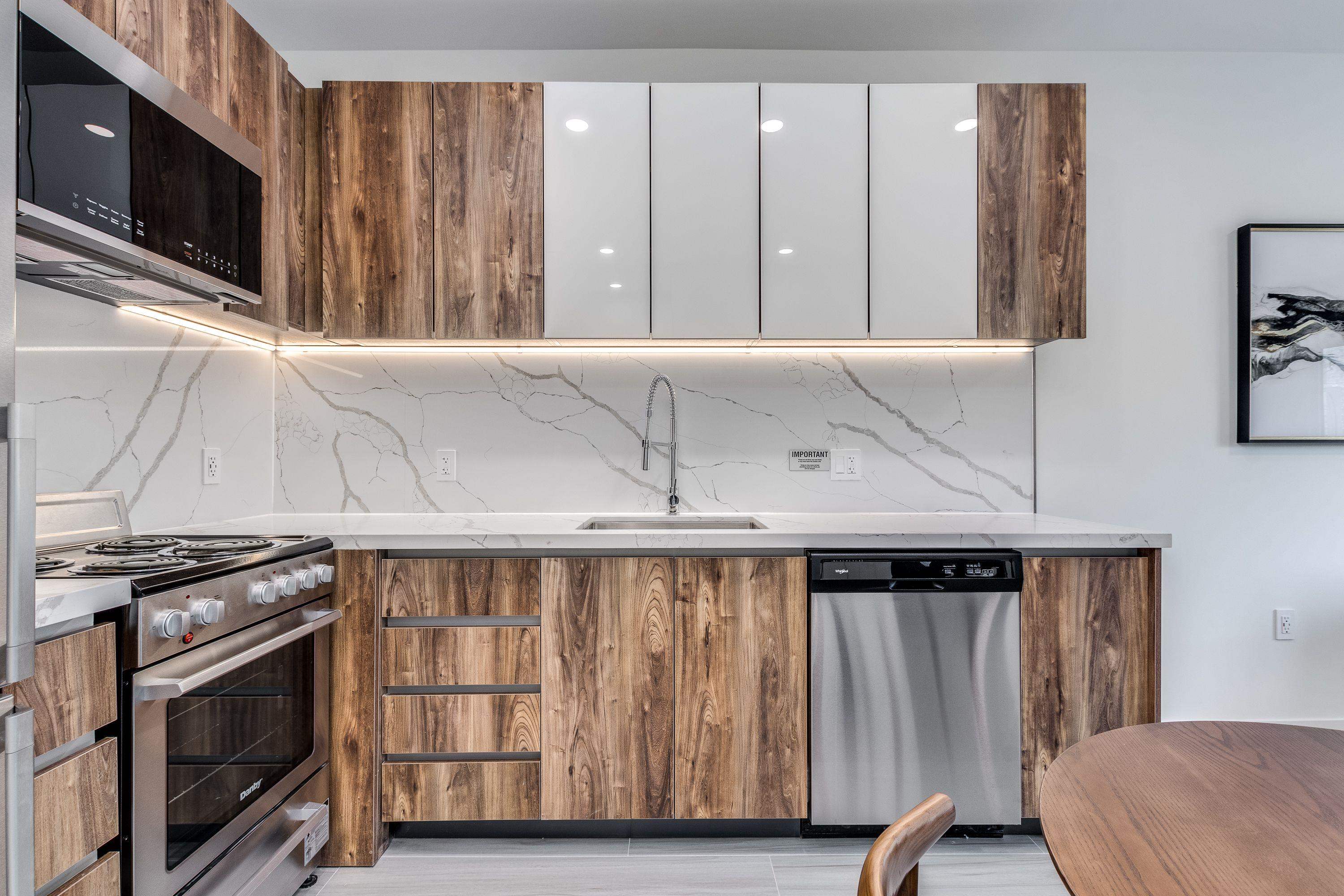 Unit 303 - 1168 Pendrell Street, Vancouver 4